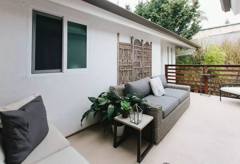 Inn At Moonlight Beach