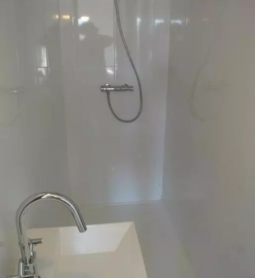 Majatalo Homes D Opale, Caroline