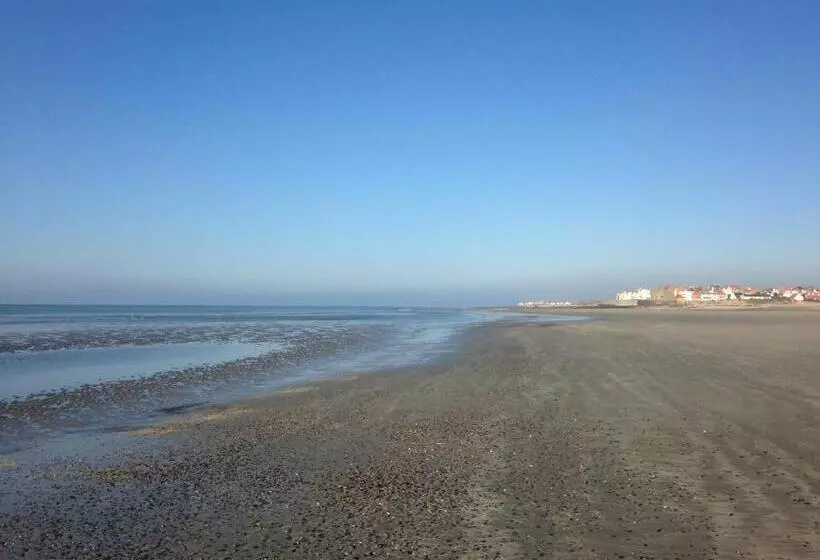 Majatalo Homes D Opale, Caroline