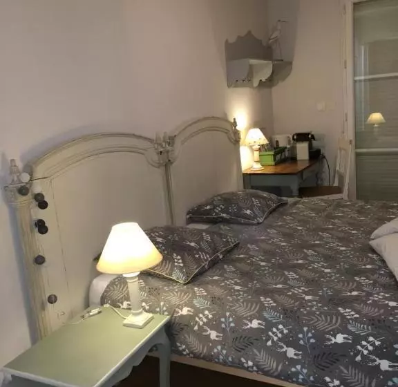 Majatalo Homes D Opale, Caroline