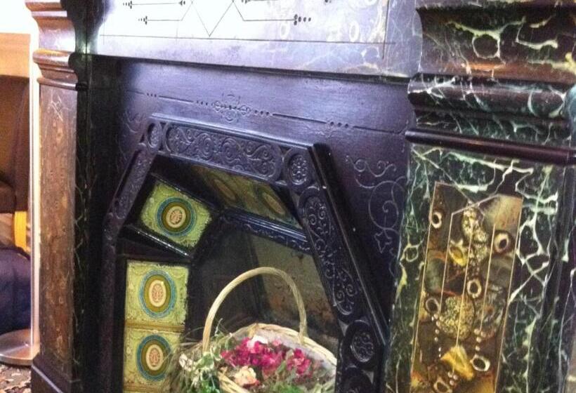 Pensão Shrubbery Guest House