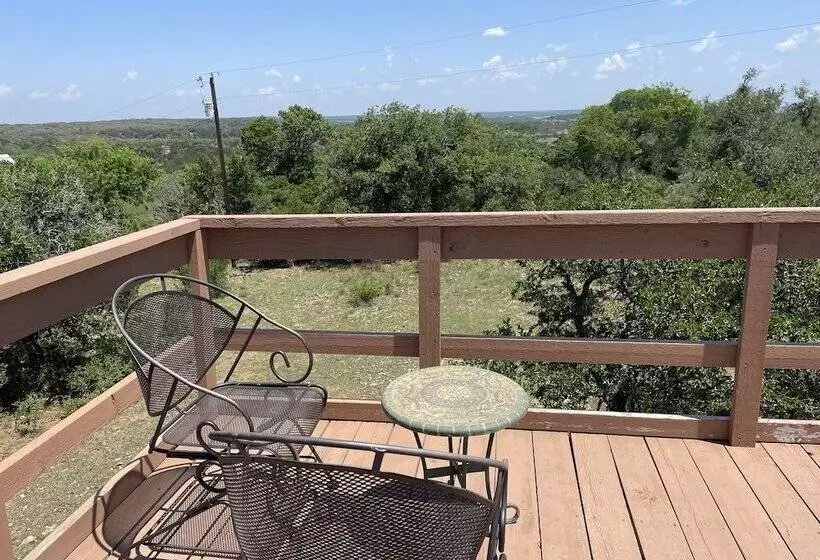 Walnut Canyon Cabins