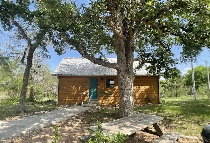 Walnut Canyon Cabins