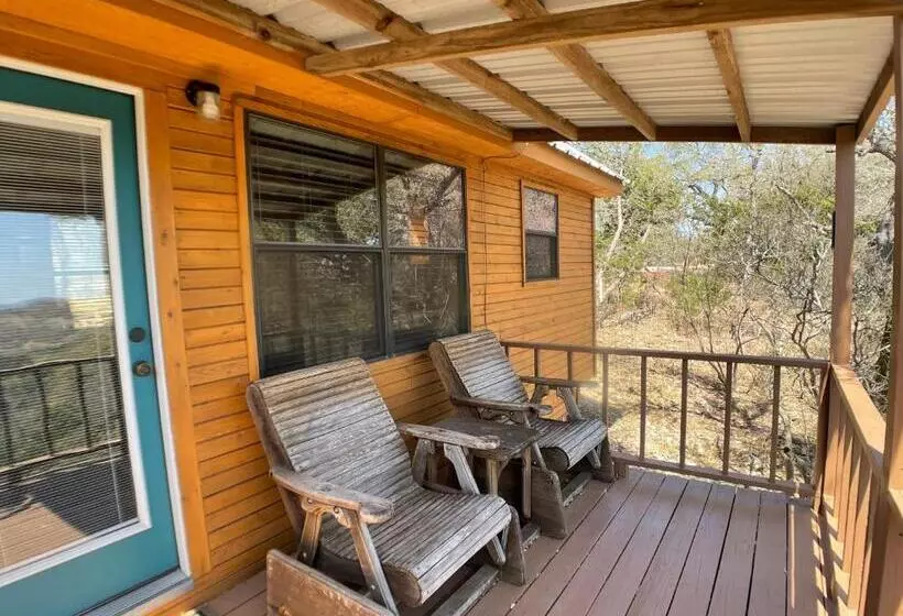 Walnut Canyon Cabins