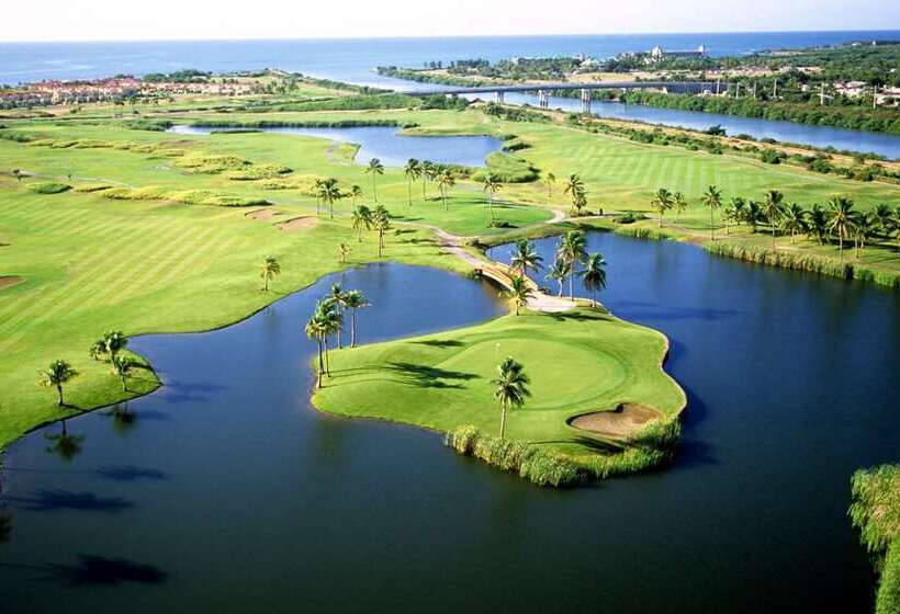 هتل Hilton Ponce Golf & Casino Resort