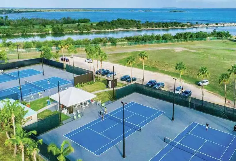 هتل Hilton Ponce Golf & Casino Resort