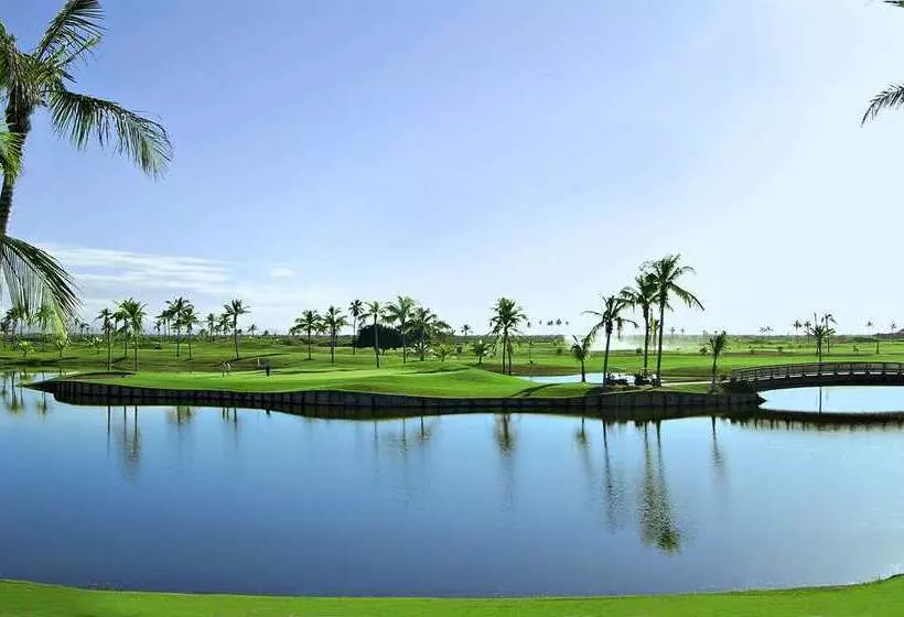 هتل Hilton Ponce Golf & Casino Resort