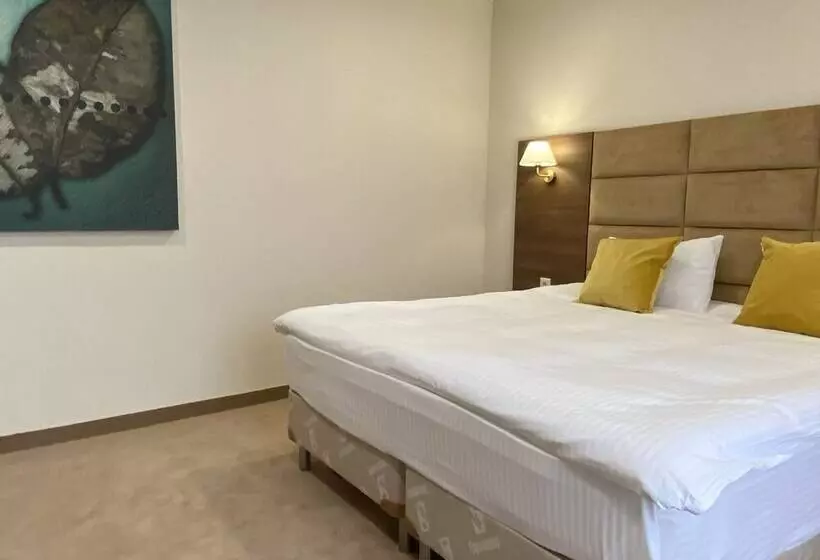 هتل Intourist Stavropol