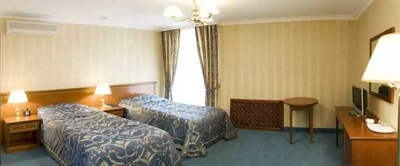 هتل Intourist Stavropol