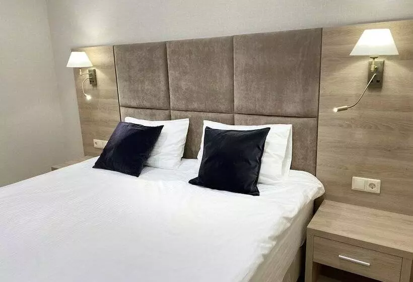 هتل Intourist Stavropol