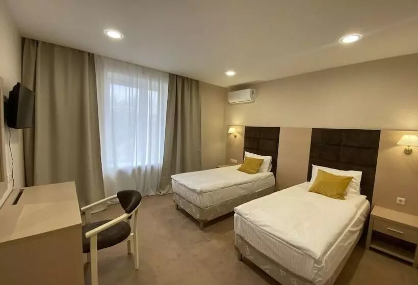 هتل Intourist Stavropol