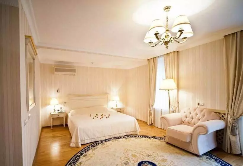 هتل Intourist Stavropol