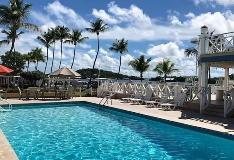 هتل La Chalé Parguera