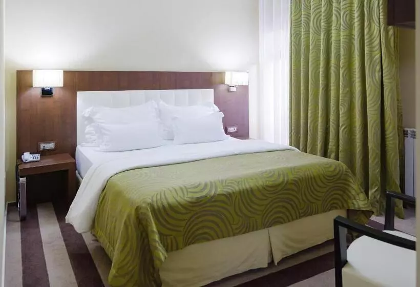 Отель Pietroasa