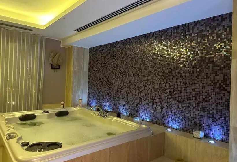 Отель Pietroasa