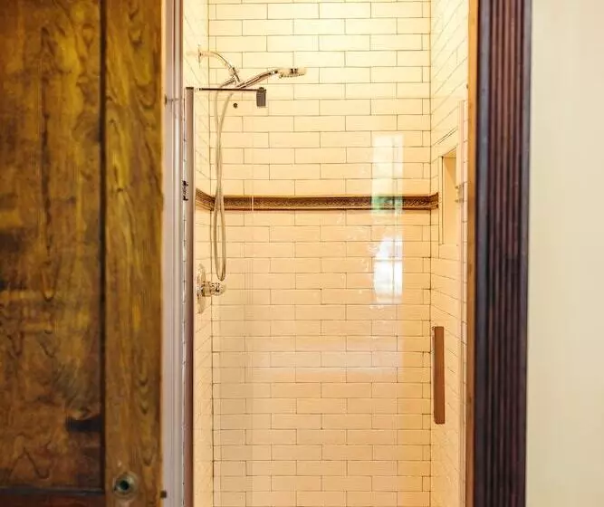 تختخواب و صبحانه The Beaumont House