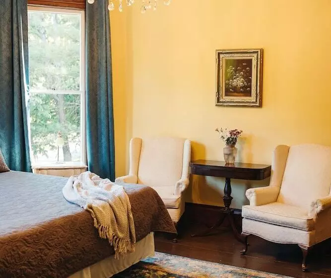 تختخواب و صبحانه The Beaumont House