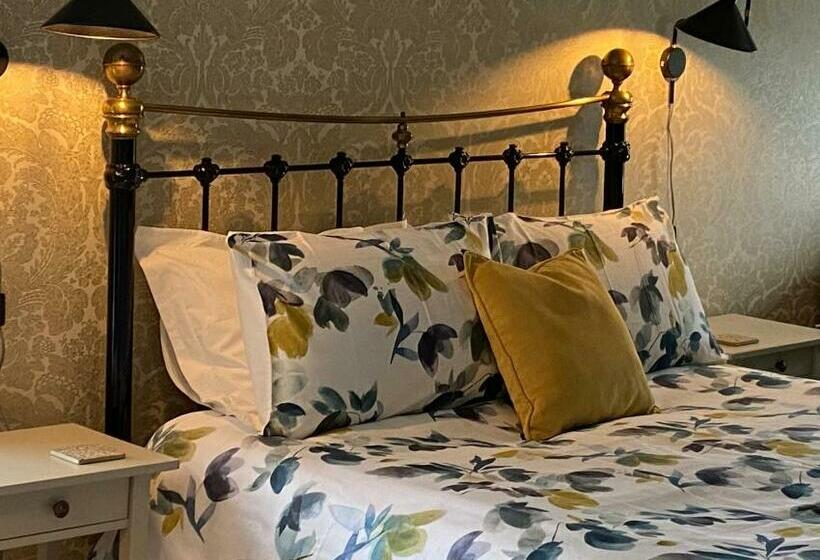 צימר Treveighan Farmhouse