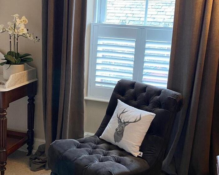 צימר Treveighan Farmhouse