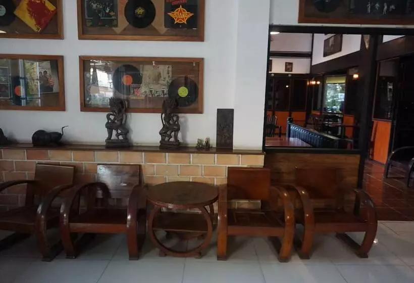 هتل Kruatier Mansion