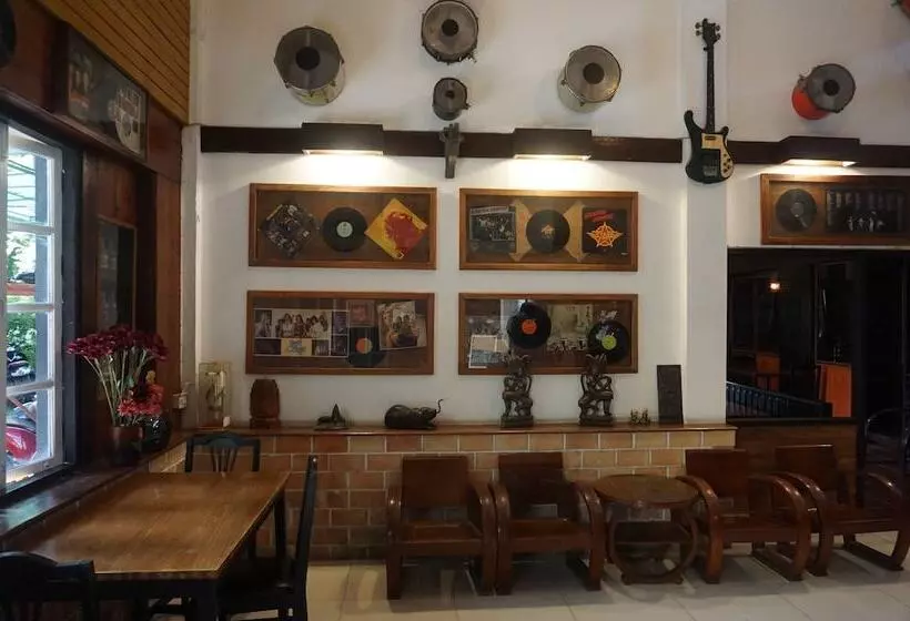 هتل Kruatier Mansion