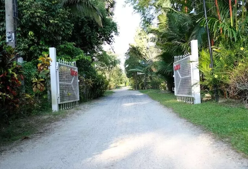 هتل Sawasdee Lagoon Resort