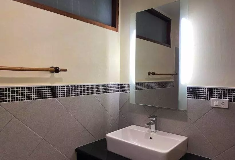 هتل Sawasdee Lagoon Resort