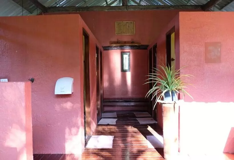 هتل Sawasdee Lagoon Resort