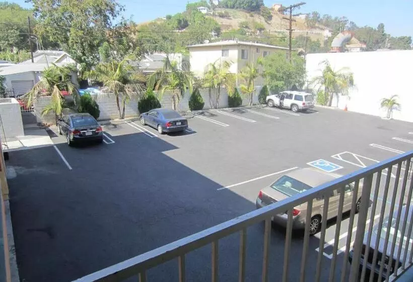 ホテル Starlight Inn, Valley Blvd   Downtown La