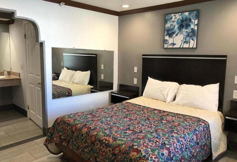 هتل Starlight Inn, Valley Blvd   Downtown La