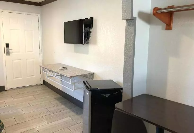 ホテル Starlight Inn, Valley Blvd   Downtown La