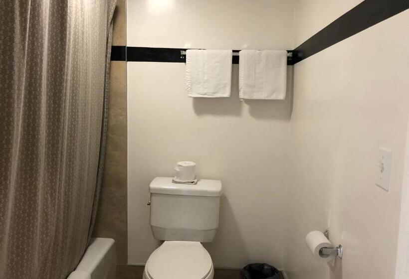 هتل Starlight Inn, Valley Blvd   Downtown La