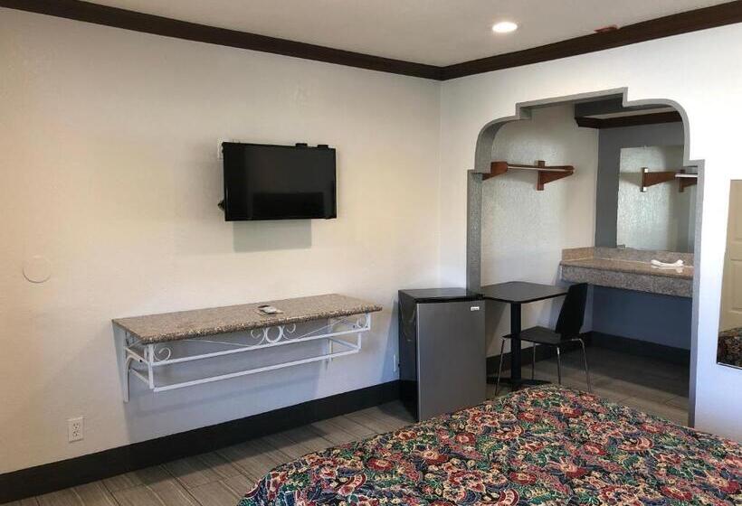 هتل Starlight Inn, Valley Blvd   Downtown La
