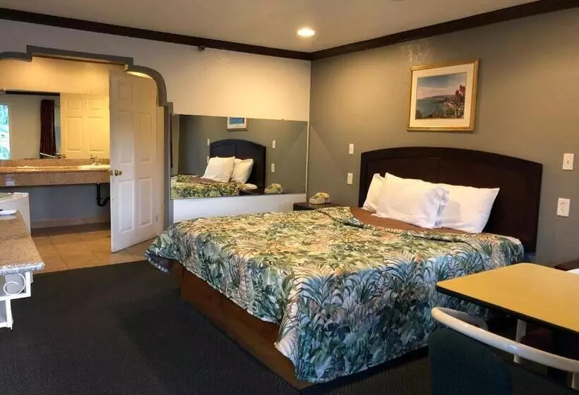 ホテル Starlight Inn, Valley Blvd   Downtown La