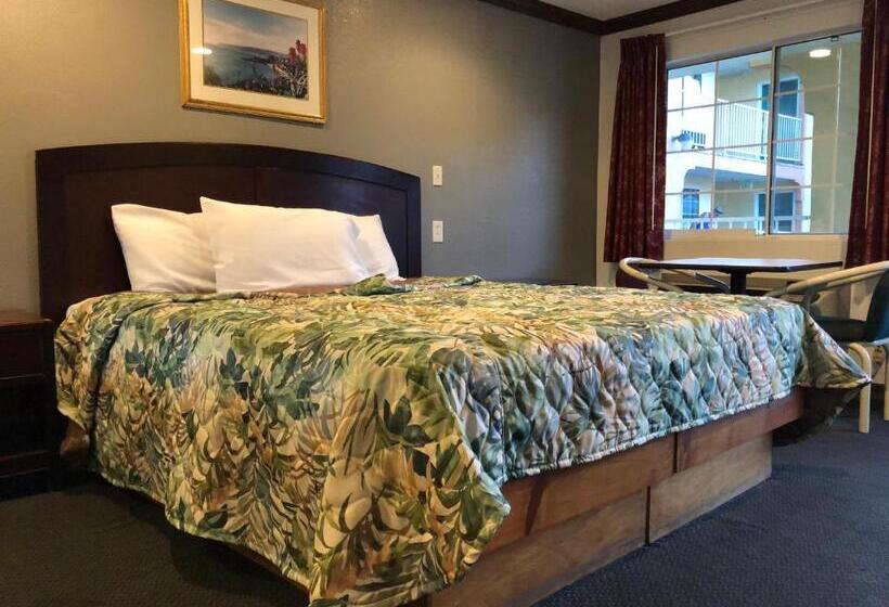 هتل Starlight Inn, Valley Blvd   Downtown La