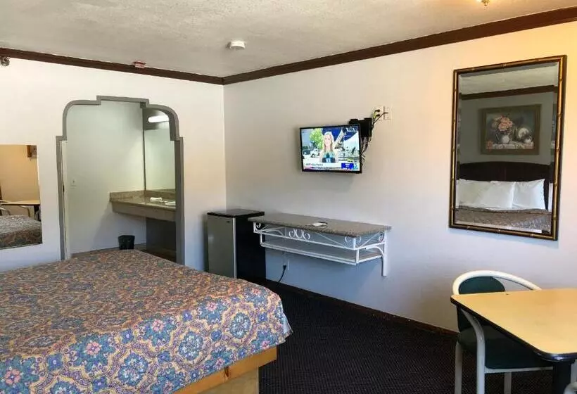 ホテル Starlight Inn, Valley Blvd   Downtown La