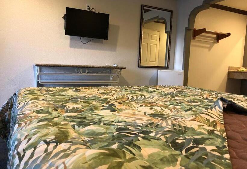 هتل Starlight Inn, Valley Blvd   Downtown La