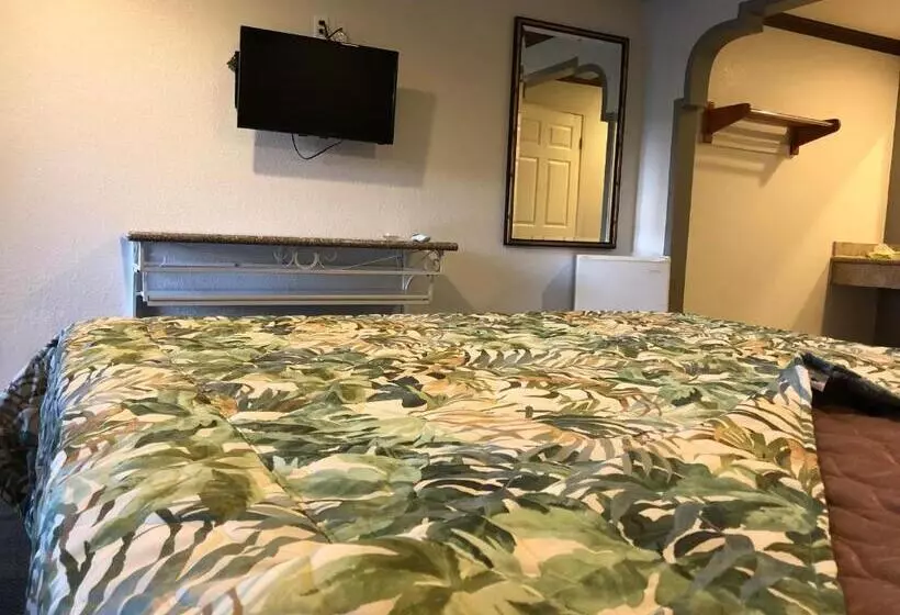 ホテル Starlight Inn, Valley Blvd   Downtown La