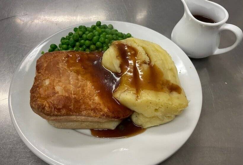 Отель The Kings Arms