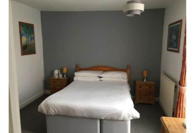 Отель The Kings Arms