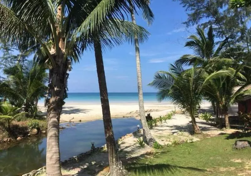 Hotelli The Sunshine Resort