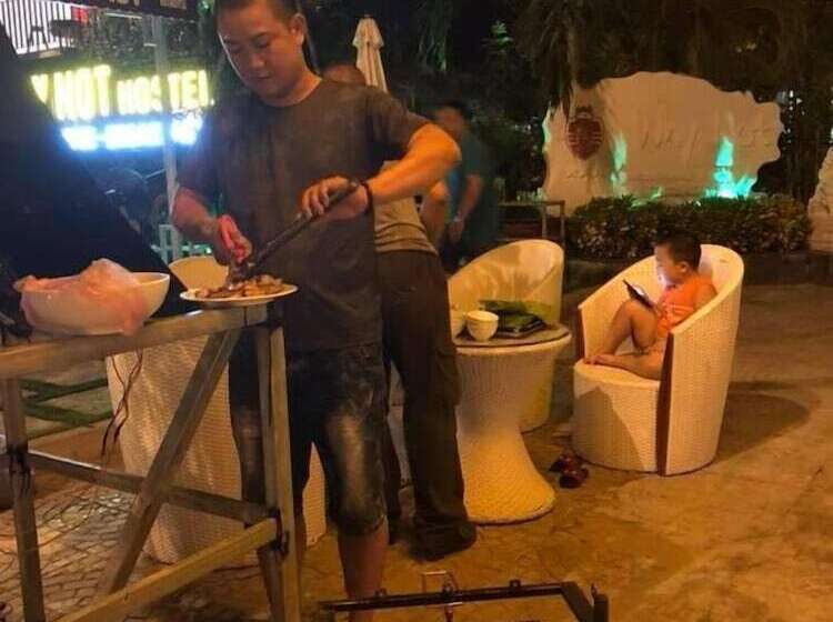 هتل Why Not Hostel