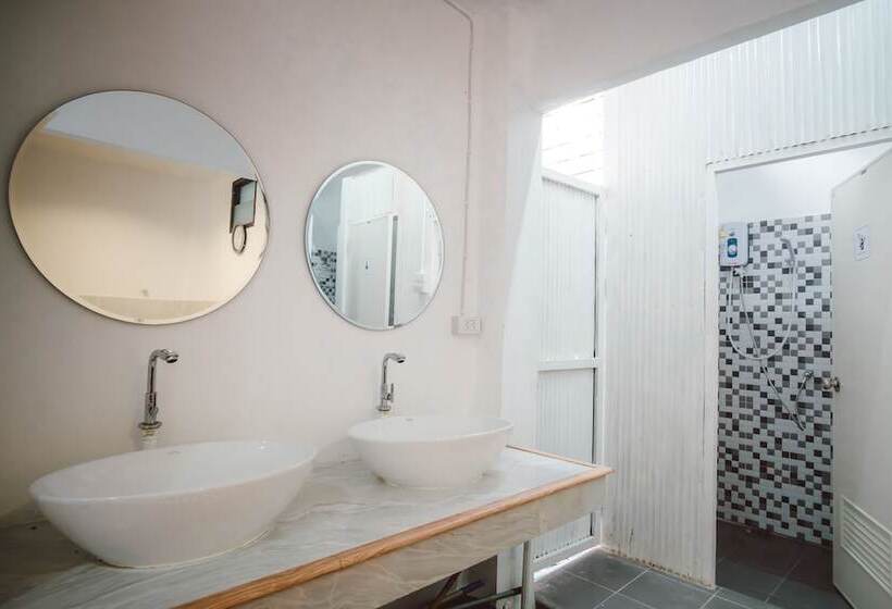 Jikko In Town Hostel