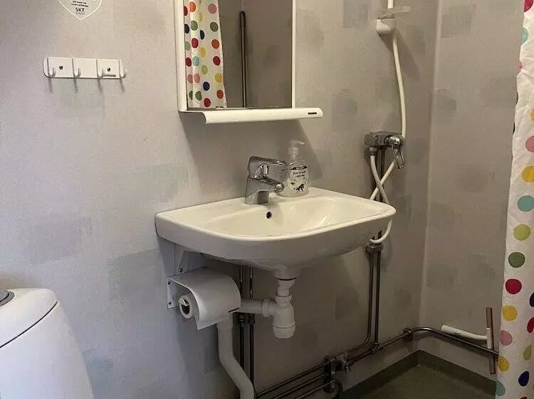 Mälarhusen Semesterby österlen   Stugor & Gårdssviter