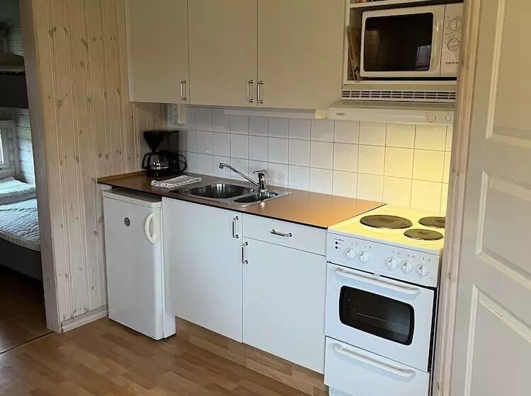 Mälarhusen Semesterby österlen   Stugor & Gårdssviter