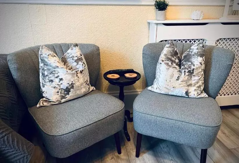 Majatalo Ashleigh House