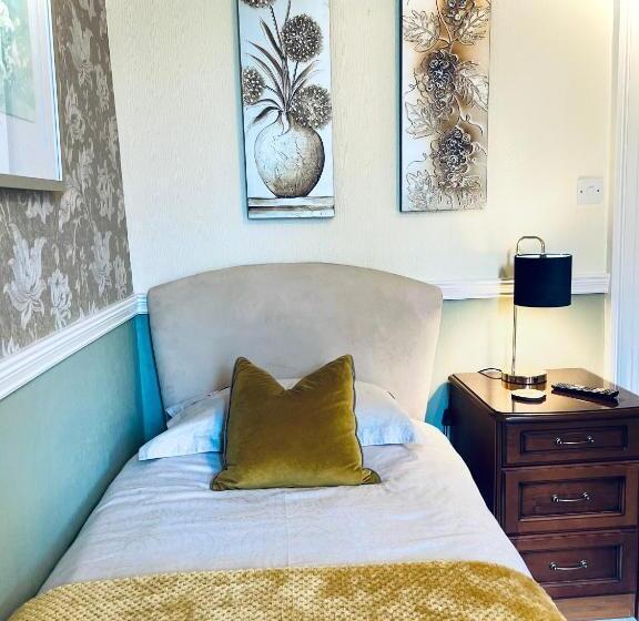 بنسيون Ashleigh House