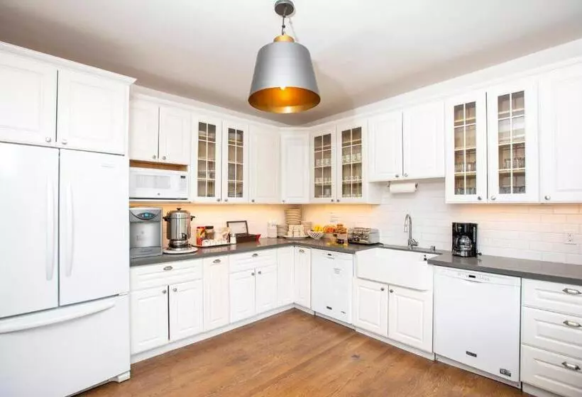 پانسیون Hayes Valley Inn