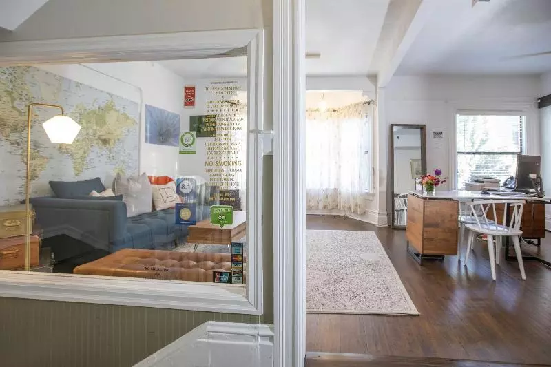 پانسیون Hayes Valley Inn