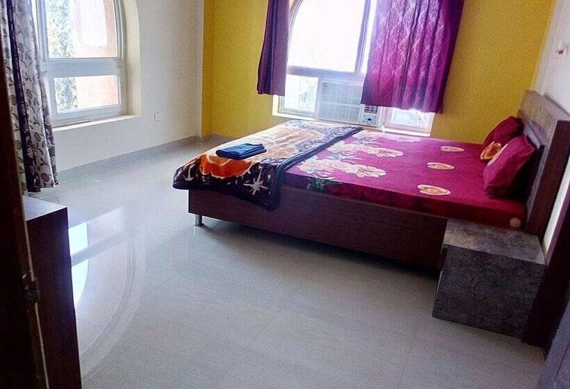 پانسیون Janardan Home Stay Cozy Rooms Puri